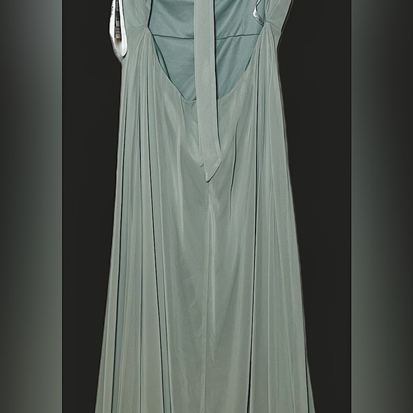 NWT Dessy Collection Tie-Back Cutout Maxi Dress w/ Front Slit, Willow Green, 14R - Picture 10 of 16